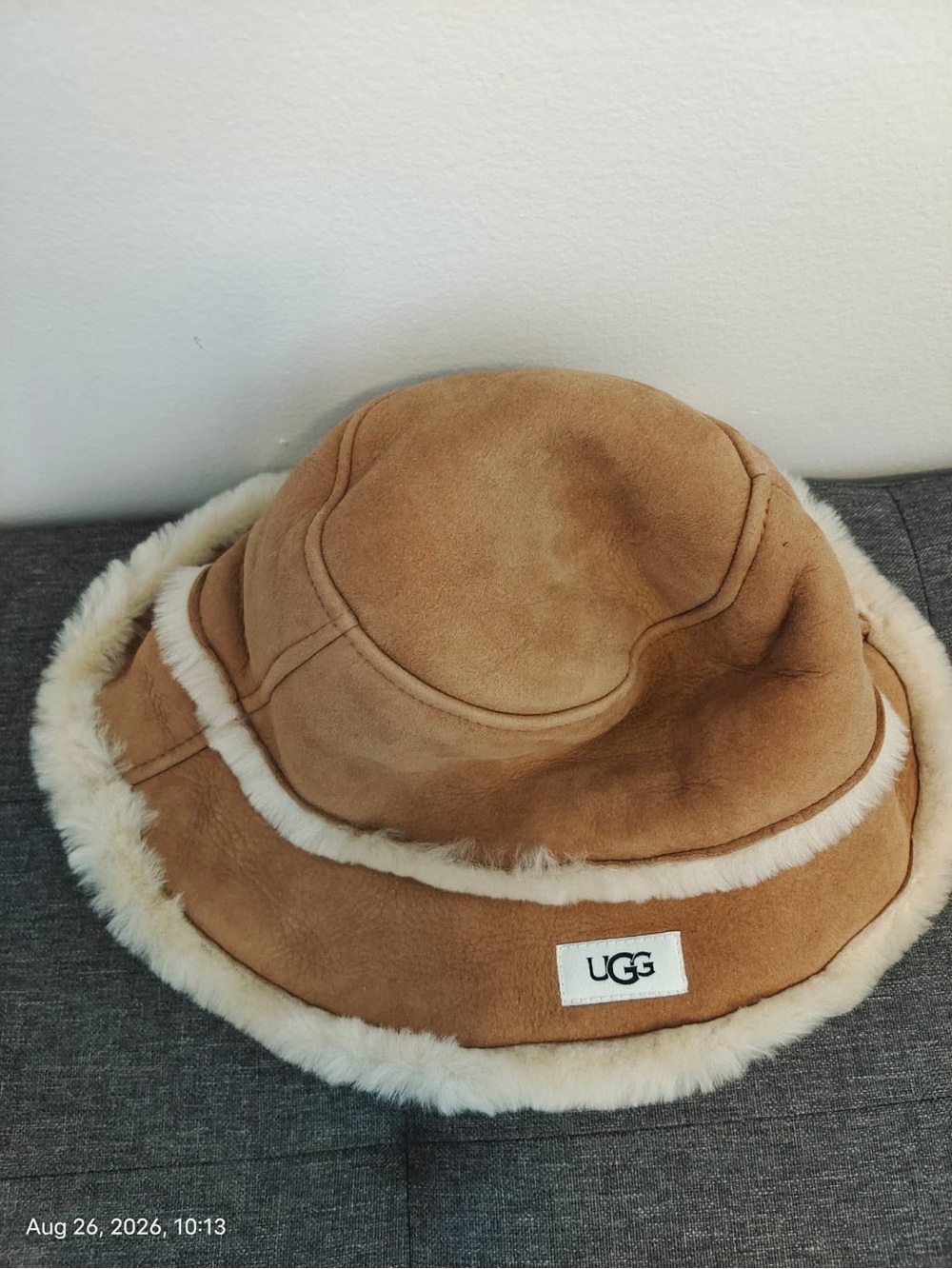 NWOT UGG DKSheepskin Bucket Hat Chestnut the inner tag was removed
